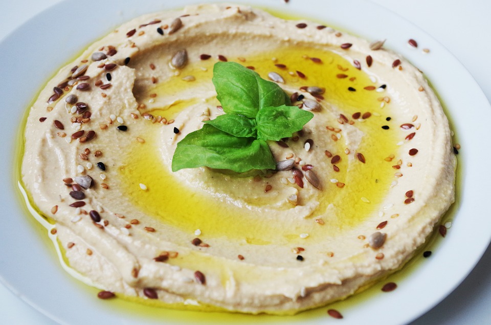 hummus-di-mandorle